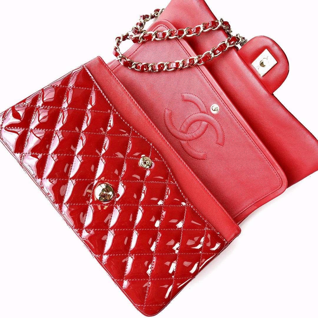 FLAP BAG MEDIUM 25CM RED PATENT CALFSKIN GOLD HARDWARE