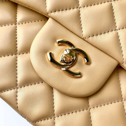 flap bag jumbo 30 light beige lambskin gold hardware
