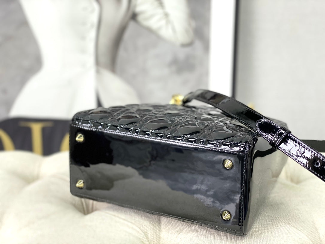 medium lady 24 black patent calfskin