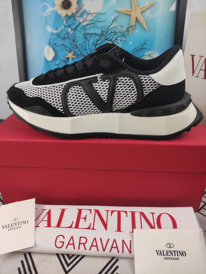 Lace And Mesh Lacerunner Sneaker In Black Mix White 994621