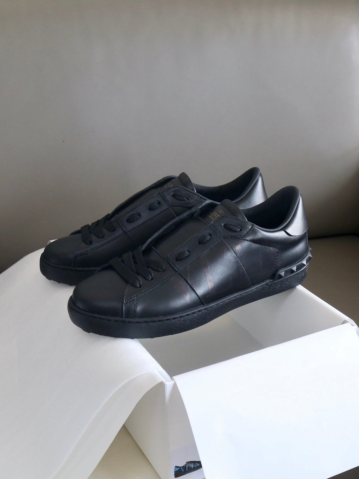 VT Open Sneaker Full Black Calfskin