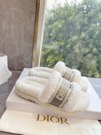 CD 25 Flat Slippers White Gray Wool 395564