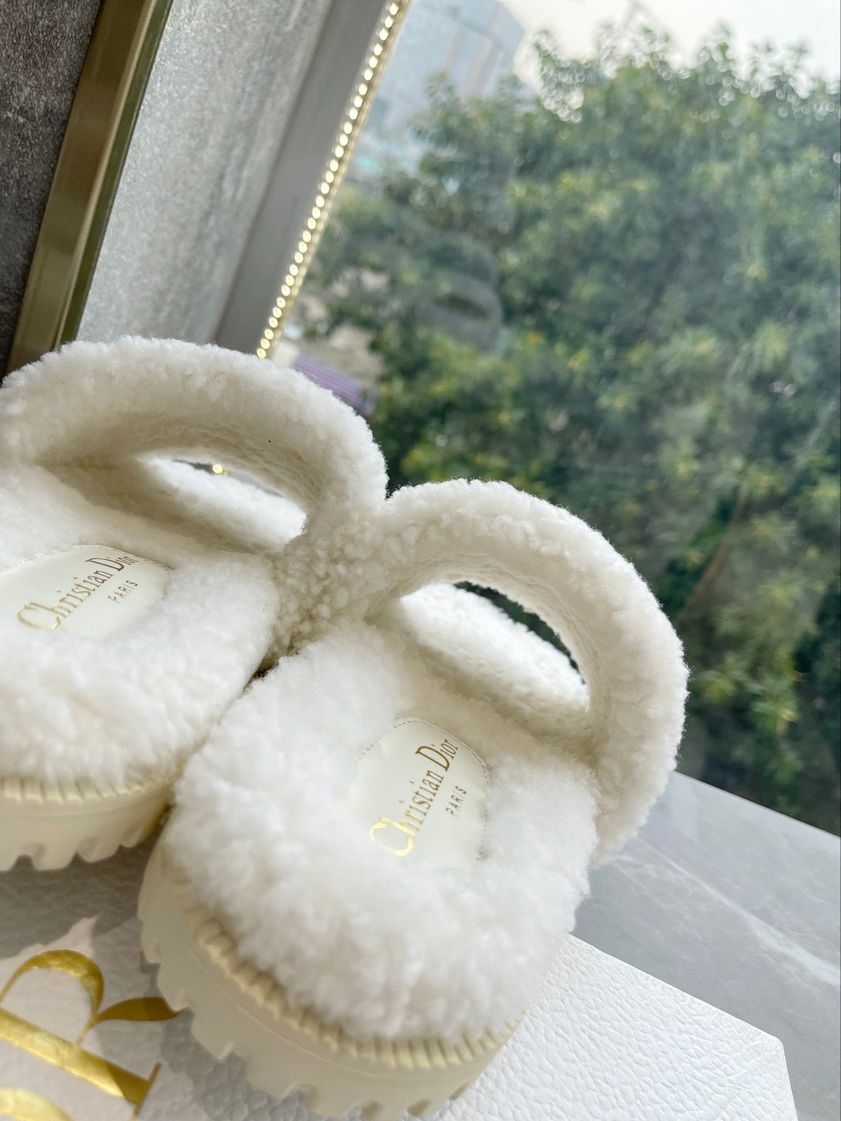 CD 25 Flat Slippers White Blue Wool 395569