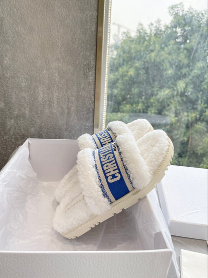 CD 25 Flat Slippers White Blue Wool 395569