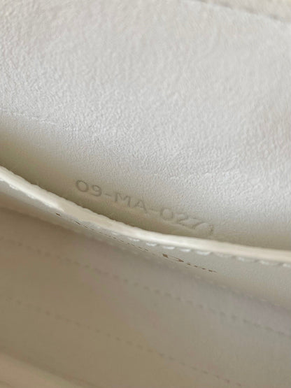 medium cd east west bobby 22cm white calfskin ghw