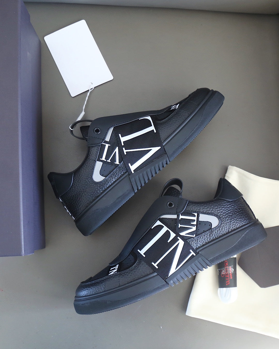 VT 25 Slip-On VL7N Sneaker Black Cowhide