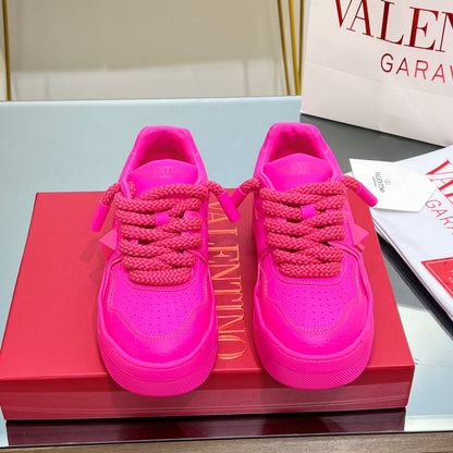 VT 2025 Garavani Sneakers Pink Cowhide 546997