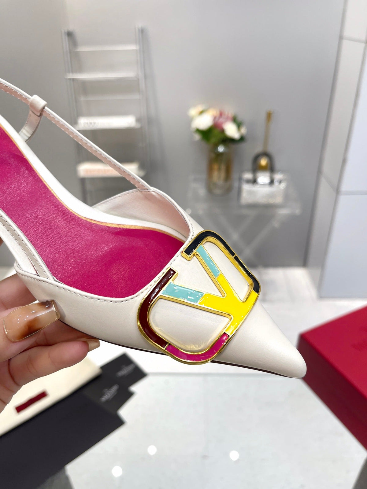 VT Vlogo Signature Pink White Slingback Sheepskin 342236