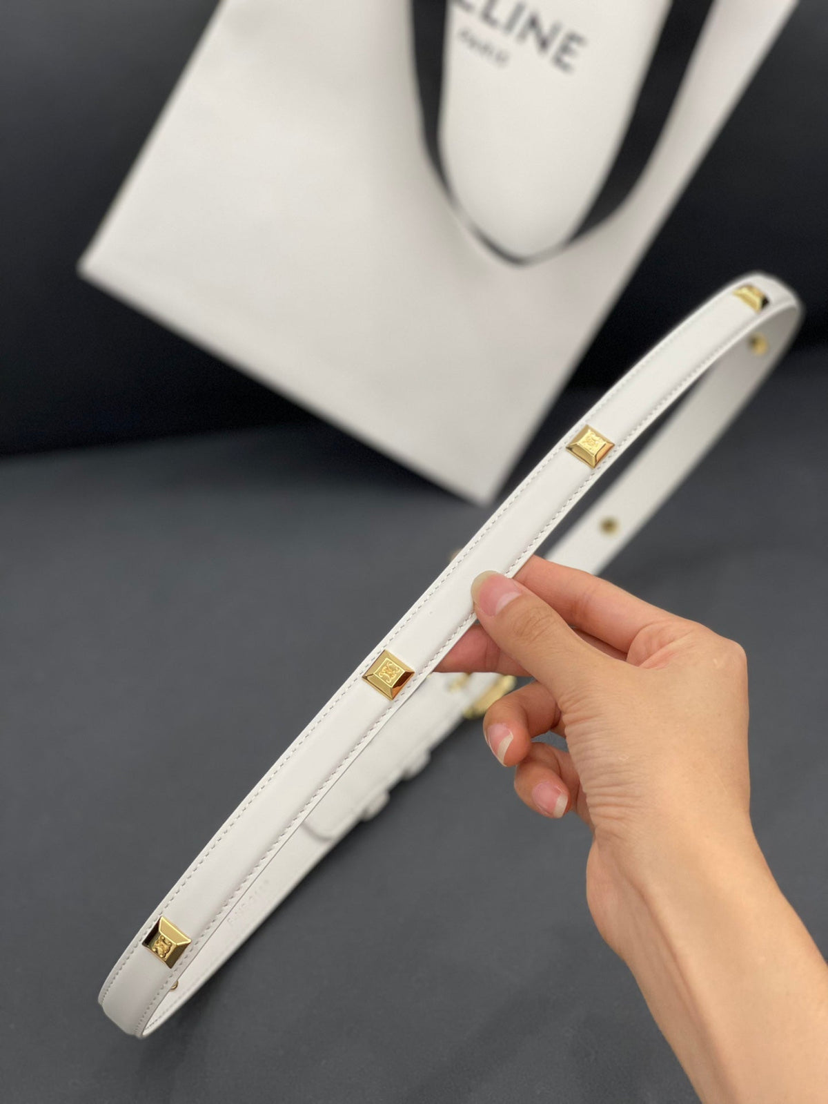 CL SMALL 18 MM TRIOMPHE BELT IN TAURILLON WHITE LEATHER GOLD HARDWARE