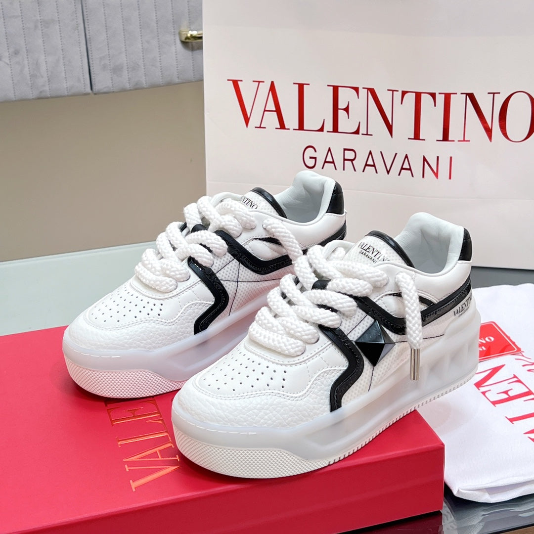 VT 2025 Garavani Sneakers White Black Cowhide Fabric 546992