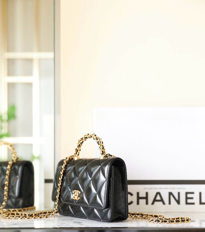 24b woc 19cm black lambskin gold hardware