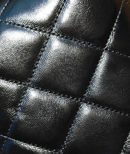 24B Cluth With Chain Black Lambskin Gold Hardware