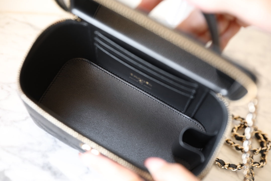 CC 25C Vanity 17cm Black Grained Calfskin