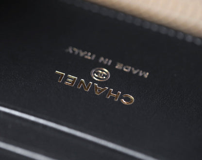 CC 25C Vanity 17cm Black Grained Calfskin