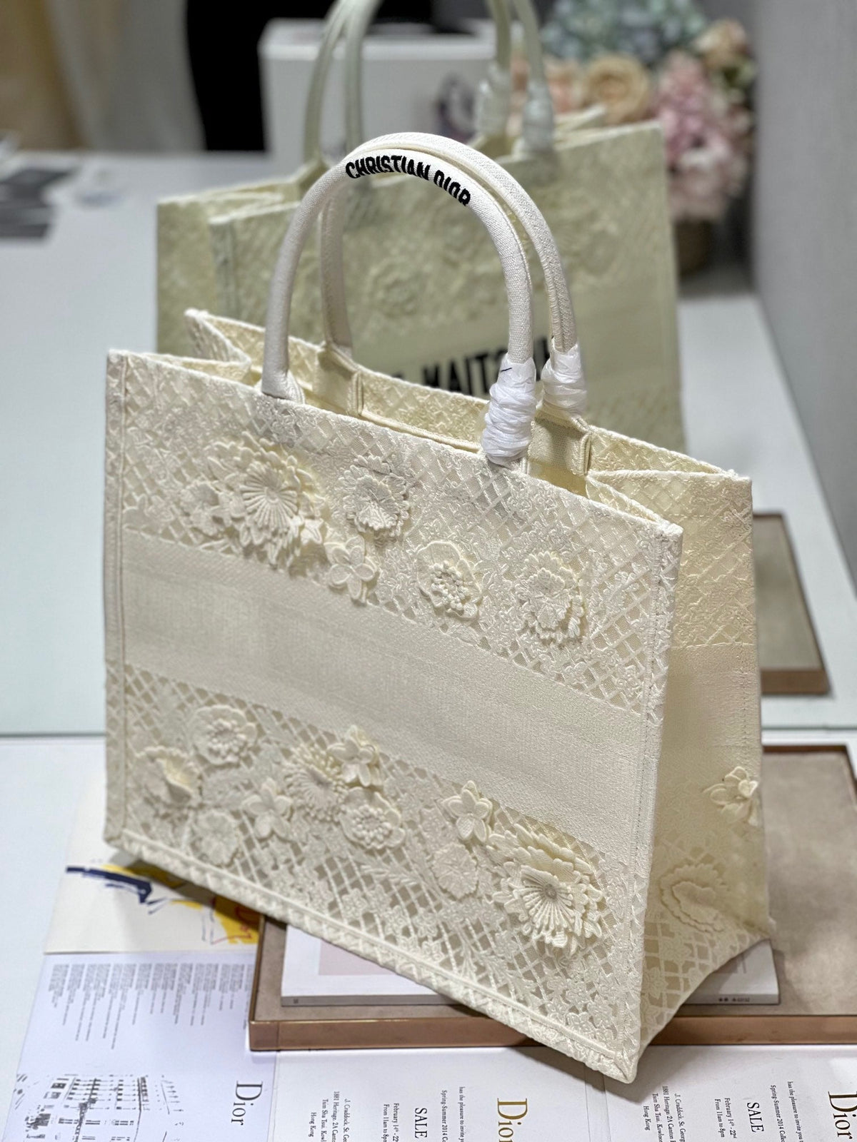 CD Fish Shreds White Book Tote 42cm Bag Canvas 336594