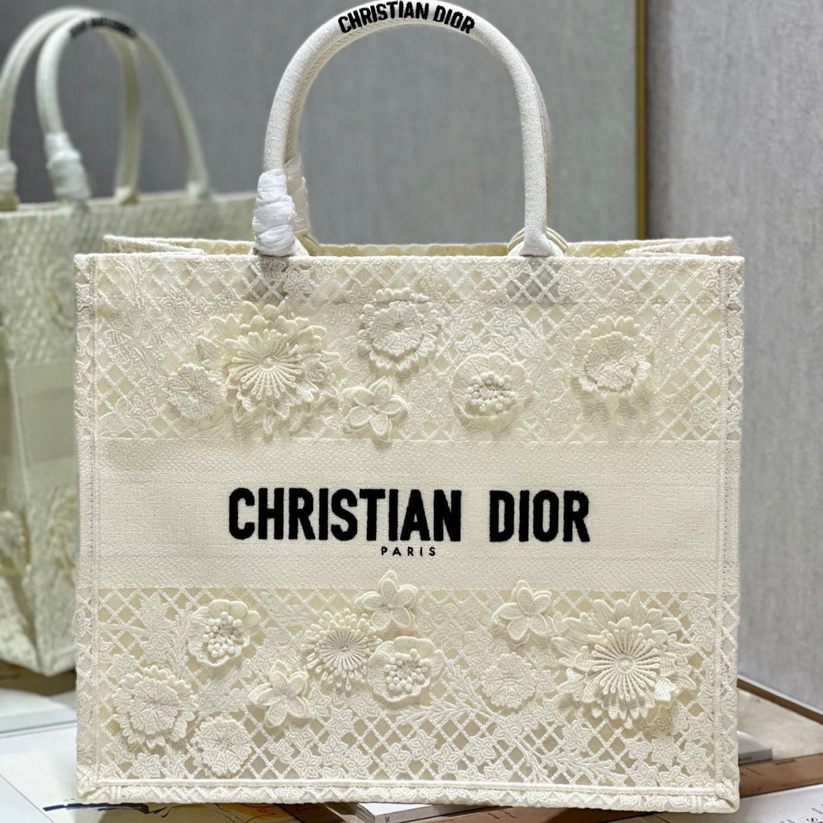 CD Fish Shreds White Book Tote 42cm Bag Canvas 336594