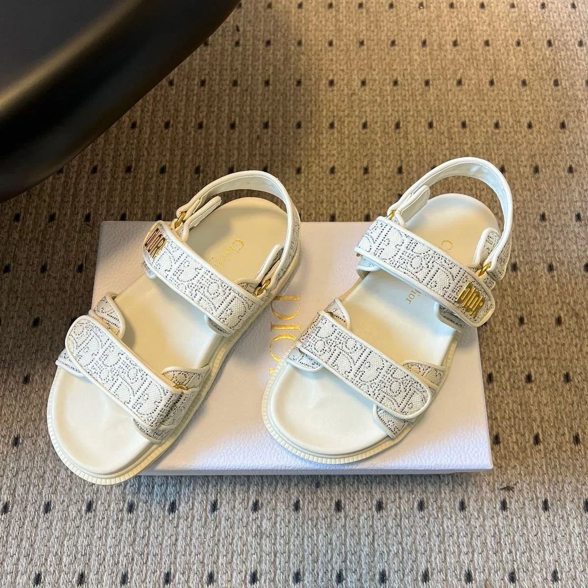 CD 26 Flats Sandals White Beige Sheepskin Embroidered Fabric 621798