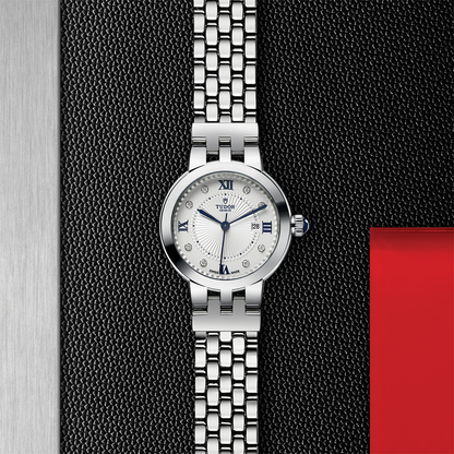 Clair de Rose 30mm - Opaline, Diamond-Set on Bracelet