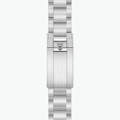 Black Bay 68 43mm - Silver, Black Bezel on Bracelet