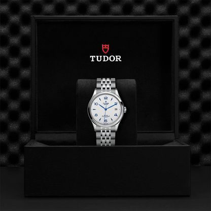 1926 36mm - Opaline on Bracelet