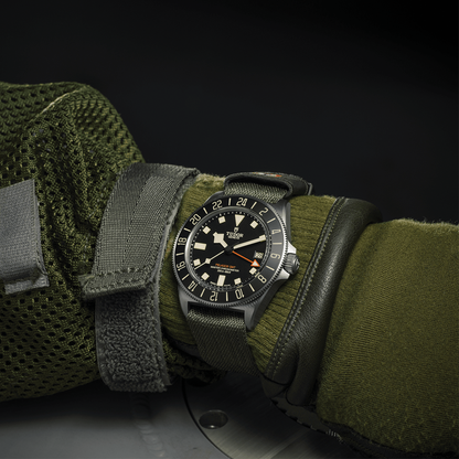 Pelagos FXD GMT Titanium 42mm - Black on Fabric Strap