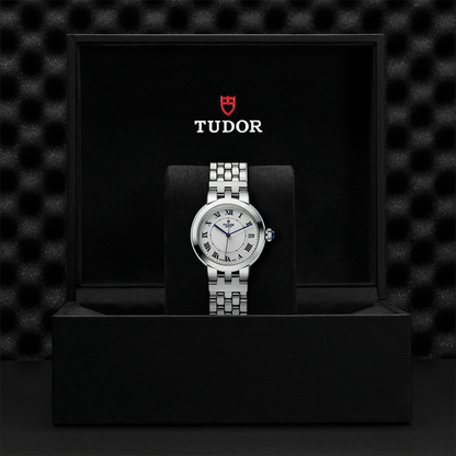 Clair de Rose 34mm - Opaline on Bracelet