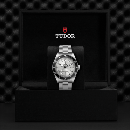 Black Bay 68 43mm - Silver, Black Bezel on Bracelet