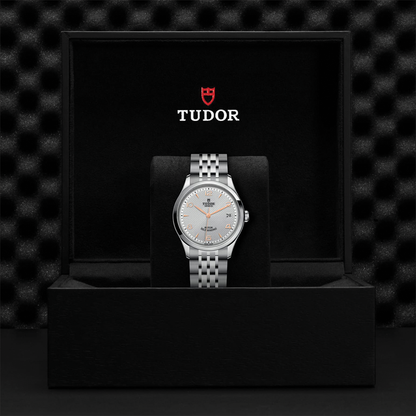 1926 36mm - Silver on Bracelet
