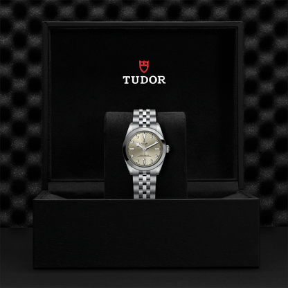 Black Bay One 31mm - Light Champagne, Diamond-Set on Bracelet