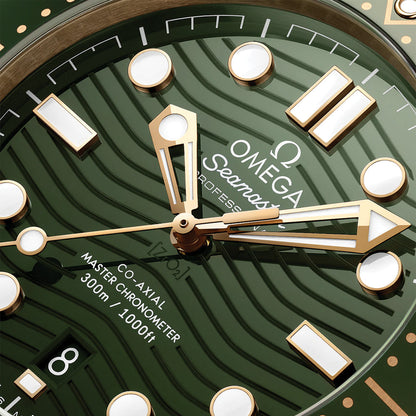 Seamaster Diver 300M Moonshine™ Gold 42mm - Green on Rubber Strap