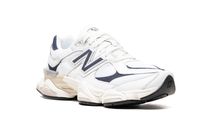 9060 "White / Navy" U9060VNB