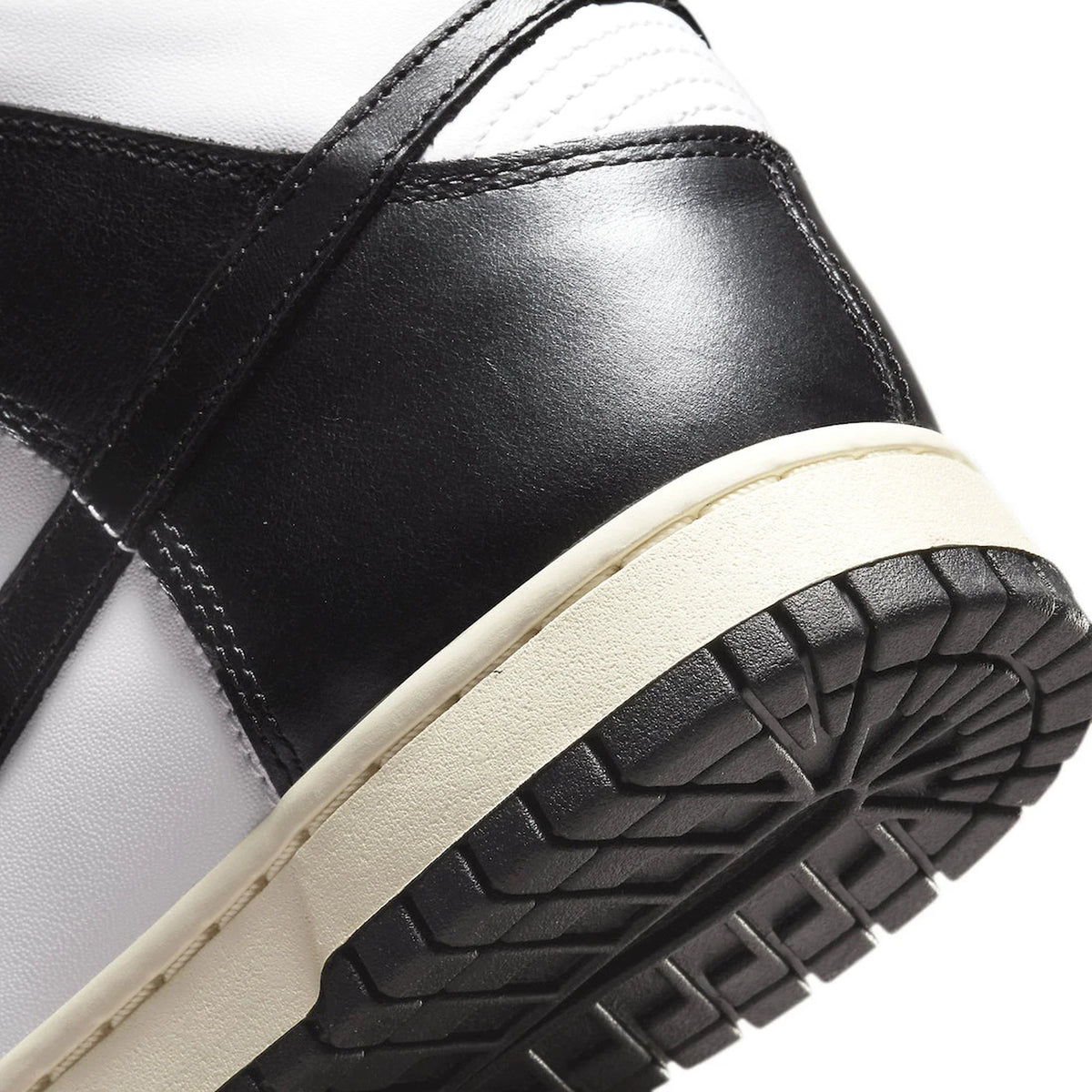 Nike Dunk High 'Vintage Black' Women's (2022)