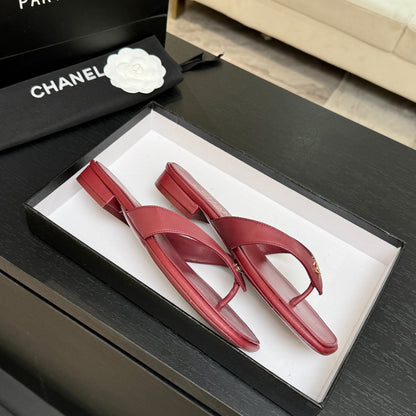 CC Fall Winter 2026 Thongs Burgundy Lambskin