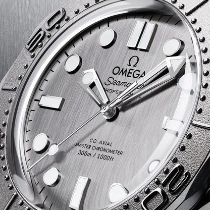 Seamaster Diver 300M Titanium Bezel 42mm - Grey on Rubber Strap