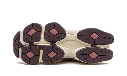 9060 "Mineral Red/Truffle" U9060TRU