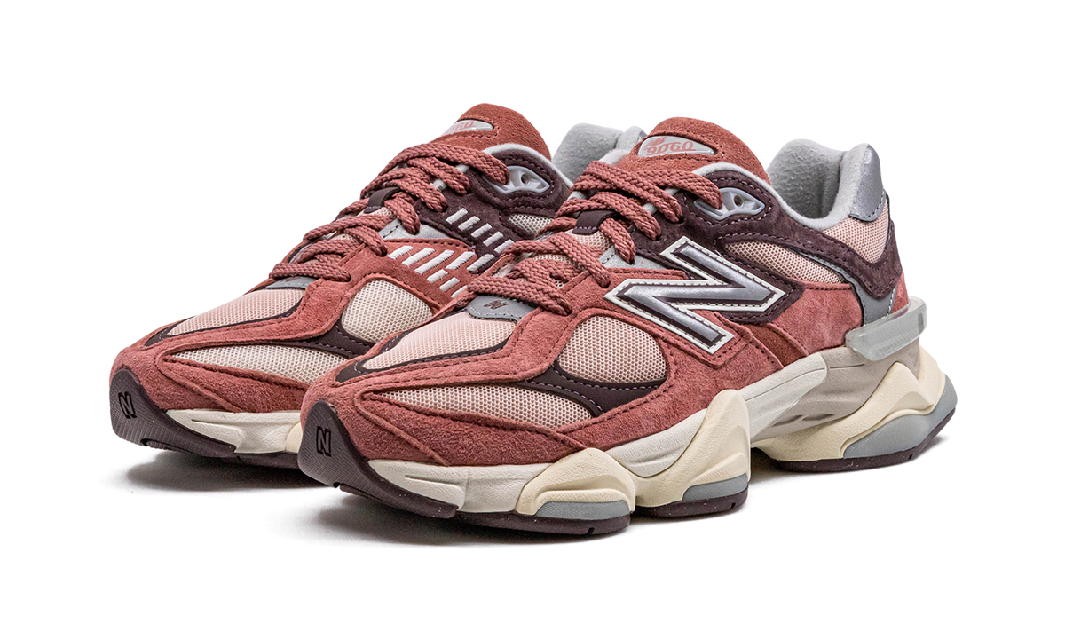 9060 "Mineral Red/Truffle" U9060TRU