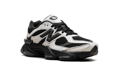 9060 "Off White Black" U9060ZBS
