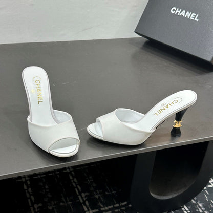 CC 26s Sandal White Sheepskin Satin 832569