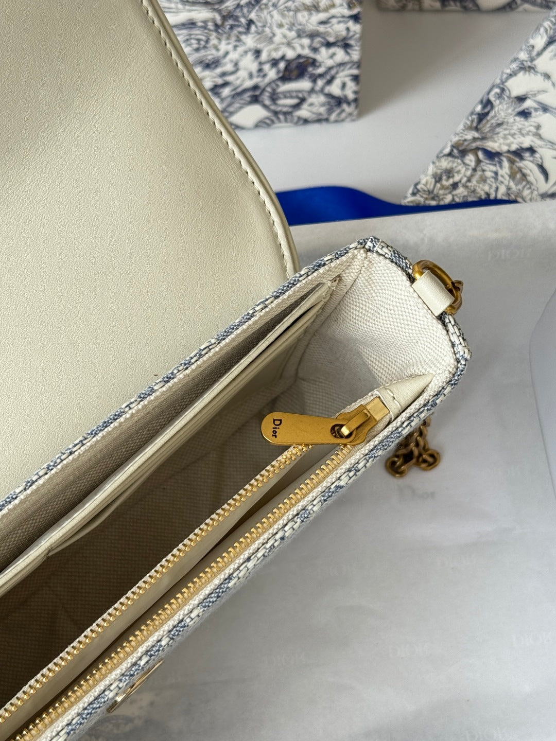 CD Medium Saddle Pouch with Chain 21.5cm White Grey Jacquard Cowhide GHW