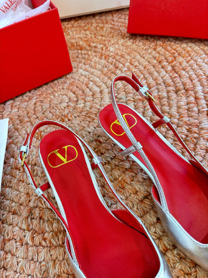 VLogo Signature Slingback 40mm Sliver Sheepskin 702219