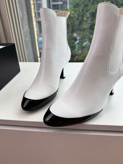 CC 26s Boot Black White Lambskin Patent Leather 916015