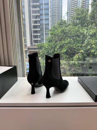 CC 26s Boot Black Suede Patent Leather 916020