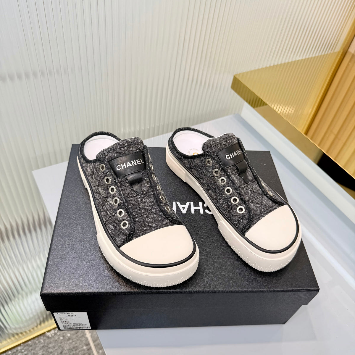 CC 26s Casual Sports Mules Black White Suede Cowhide 924003