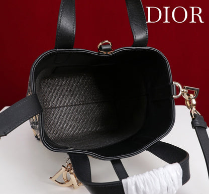 CD Toujours Vertical Small Bag 19Diamond Black Beige Leather