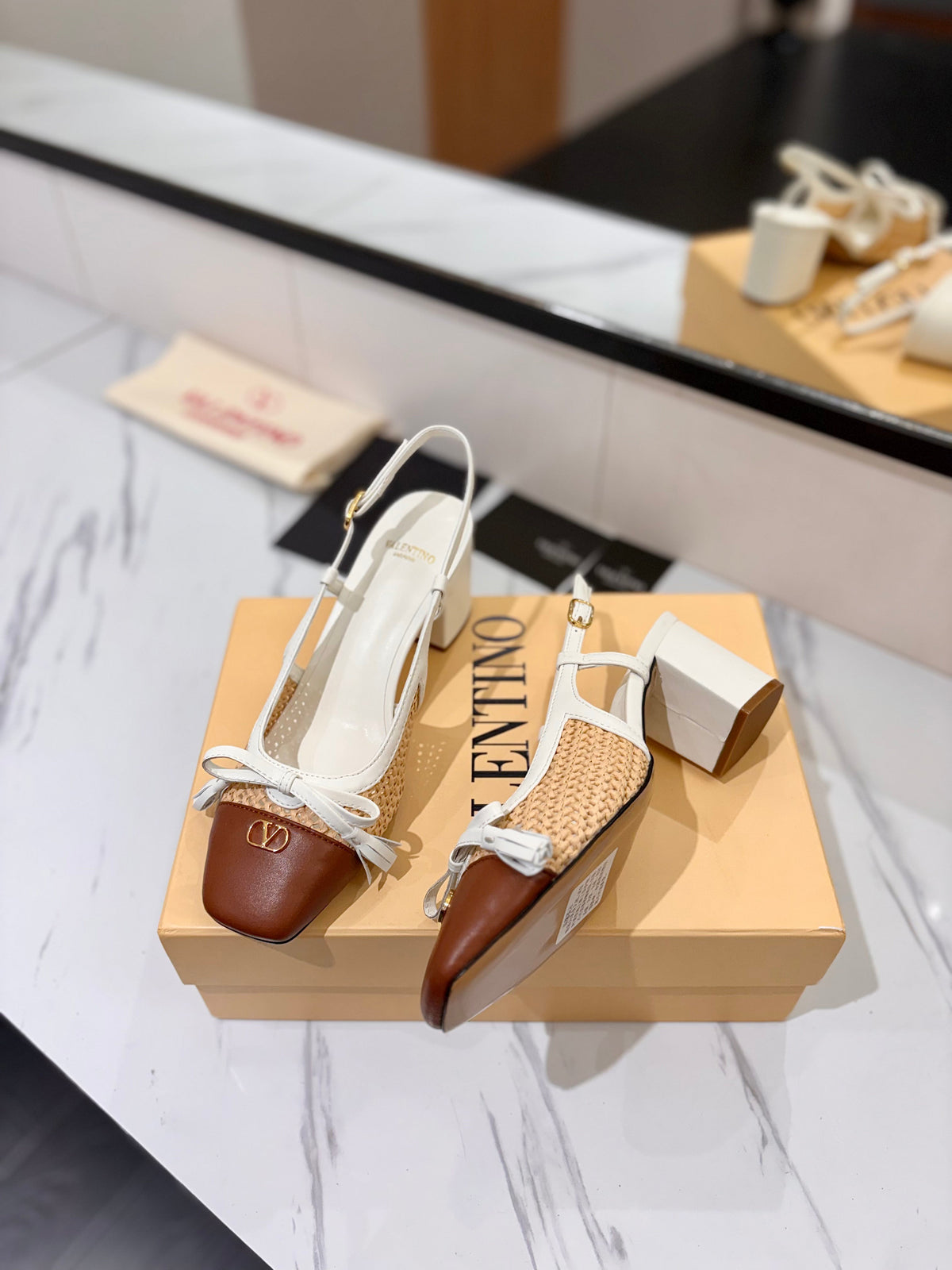 VT 26s Valet Du Roi Slingback 6cm White Brown Raffia Leather 985451