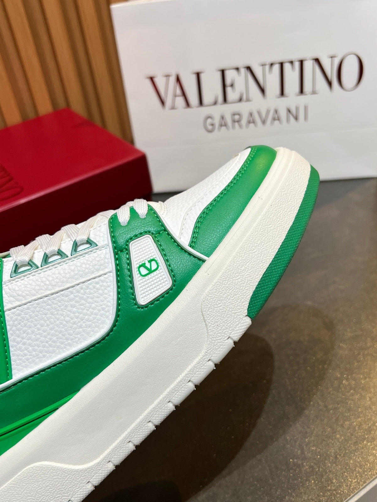 VT 25S Couple Sneakers White Green Calfskin 563111