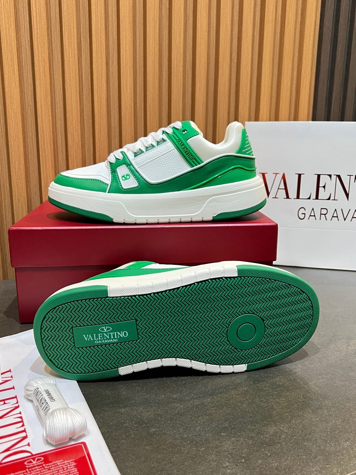 VT 25S Couple Sneakers White Green Calfskin 563111