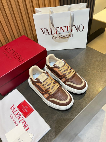 VT 26s Upvillage Trainers Brown Beige White Leather Studded 105514