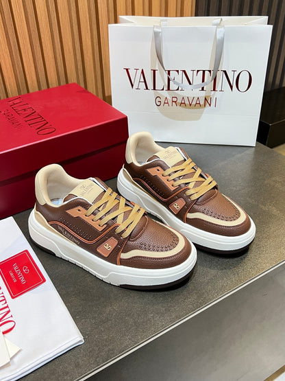 VT 26s Upvillage Trainers Brown Beige White Leather Studded 105514