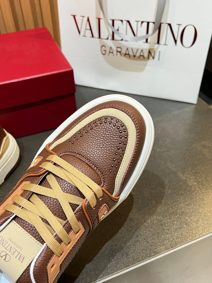 VT 26s Upvillage Trainers Brown Beige White Leather Studded 105514